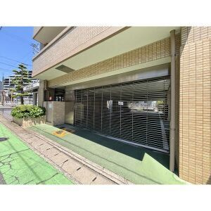 サンヴューパレス長丘の駐車場