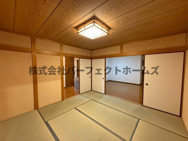 東香里南町戸建　賃貸の和室|趣のある和室です