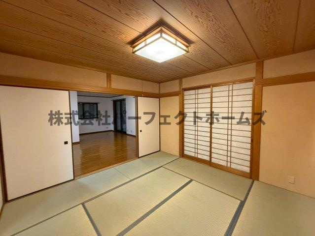 東香里南町戸建　賃貸の和室|和室ならではの温かな和の空間で寛ぎの時間を過ごせます