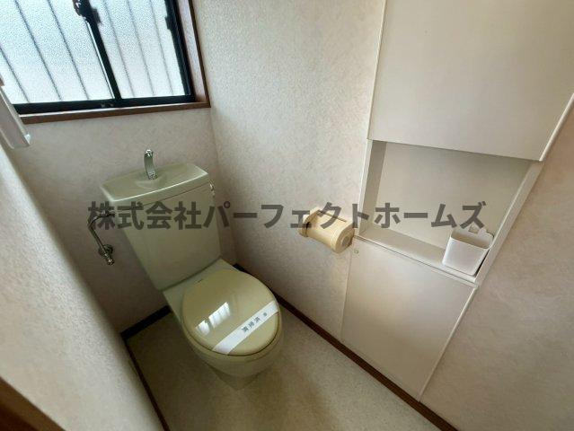 東香里南町戸建　賃貸のトイレ|2階トイレです