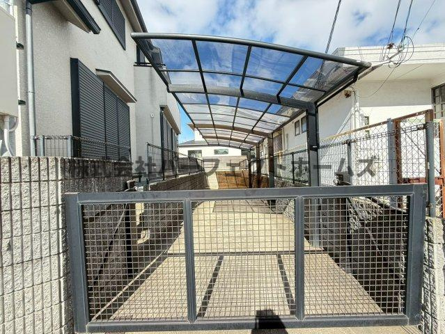 東香里南町戸建　賃貸の駐車場|カースペースがあります