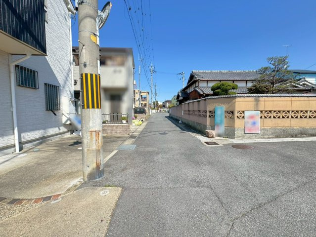 改装済み３ＬＤＫ◆南東角地◆駐車スペース２台可能◆２沿線利用可能◆宇治市大久保町井ノ尻の前面道路含む現地写真|前道