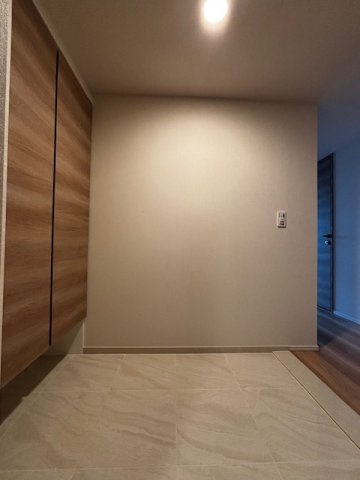 ローレルタワー堺筋本町の玄関