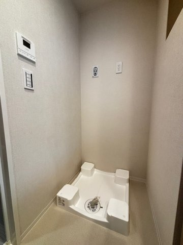 ローレルタワー堺筋本町の洗面所