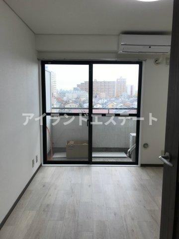 ヨネビル246　礼金0　バストイレ別　陽当たり良好の居間・リビング