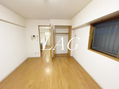 【居間・リビング】 | ヴェローナ白金 | 洋室のお部屋です。