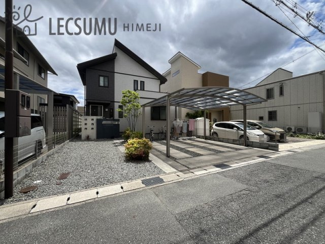 姫路市大塩町汐咲3丁目/中古戸建の駐車場