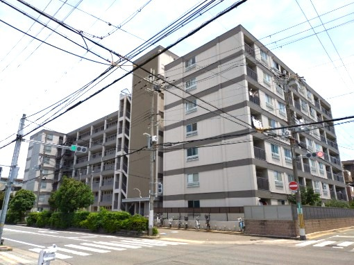 甲子園第6コーポラスの外観