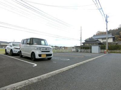 【駐車場】 | メゾン　ドゥ　サンマリノ
