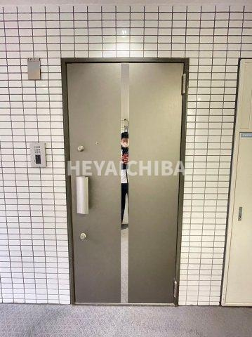 プレール・ドゥーク秋葉原Ⅱの玄関