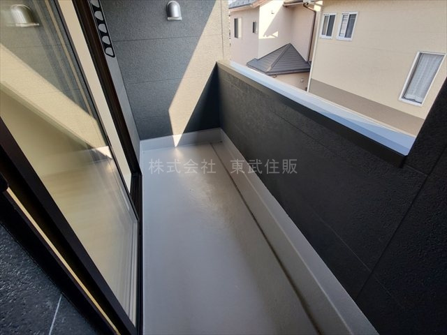 【バルコニー】 | 寄居町桜沢　全3棟　3号棟 | 暖かな日差しのふりそそぐバルコニー