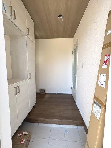【玄関】 | 福岡市南区鶴田1丁目　1号棟（全4棟）【仲介手数料無料・0円】 | 現地写真。