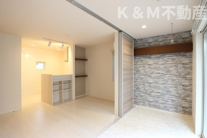 サイドガーデン南増尾　A棟の内装|明るい室内です