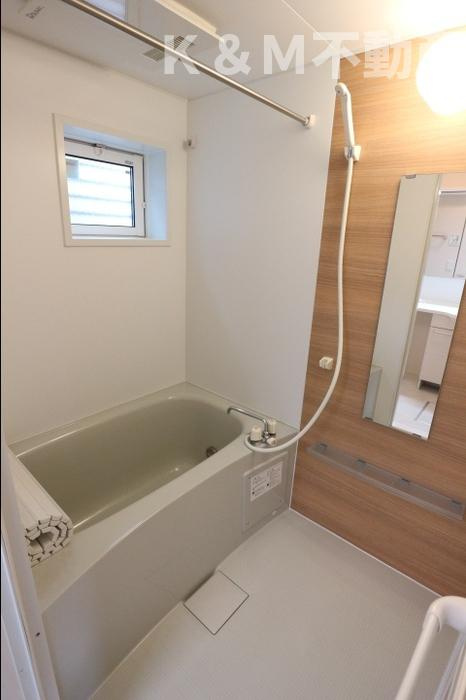 サイドガーデン南増尾　A棟の浴室|きれいなお風呂です