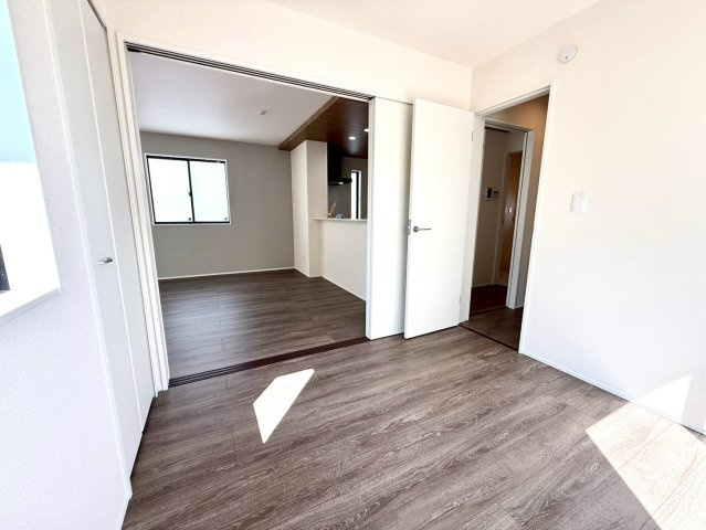 グラファーレ南城市知念安座真３期・３号棟のその他|LDK18帖に隣接した洋室4.5帖