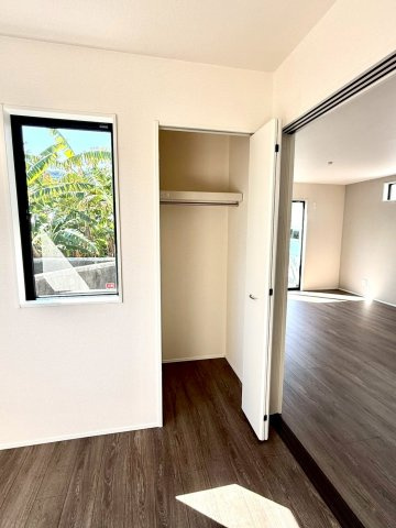 グラファーレ南城市知念安座真３期・３号棟のその他|LDK18帖に隣接した洋室4.5帖・収納付き