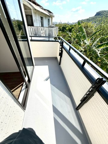 グラファーレ南城市知念安座真３期・３号棟のバルコニー|二面ワイドバルコニー