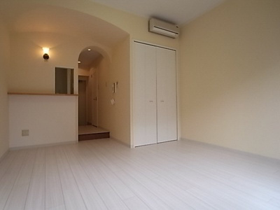 【居間・リビング】 | メゾンパティオⅡ | 洋室8帖