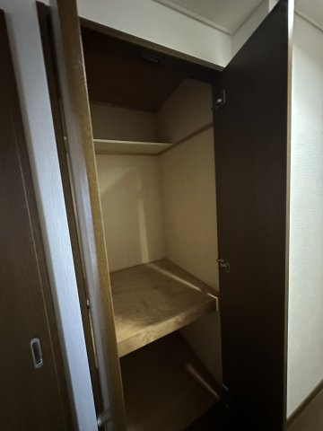 グローリア壱番館の収納