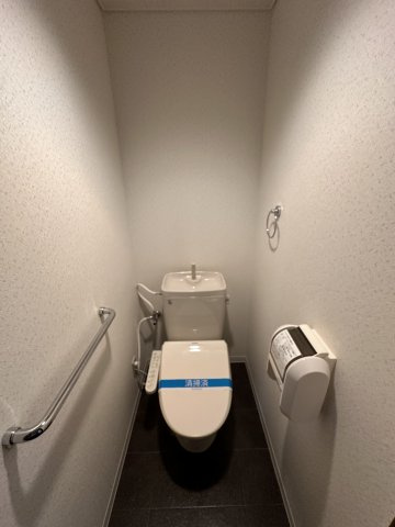グローリア壱番館の玄関