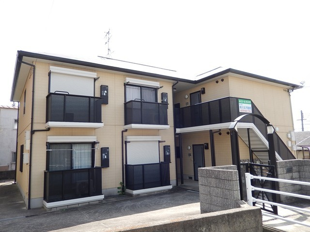 ルミエールモトヤマのエントランス