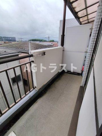 【バルコニー】 | エンブレム上尾 | 開放的で明るい空間を演出してくれるバルコニーです