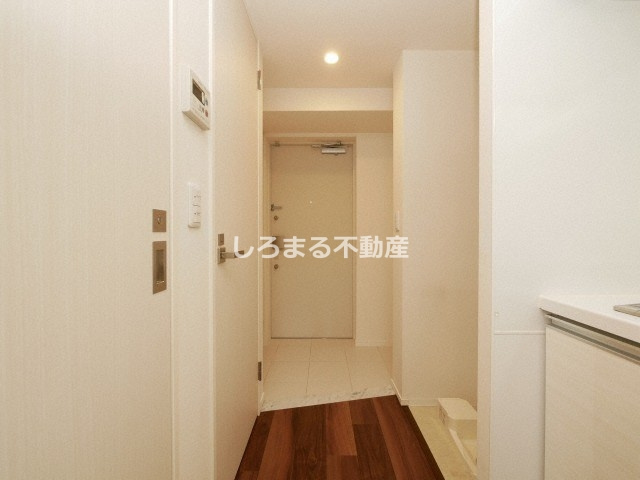 TLRレジデンス本町WESTの玄関