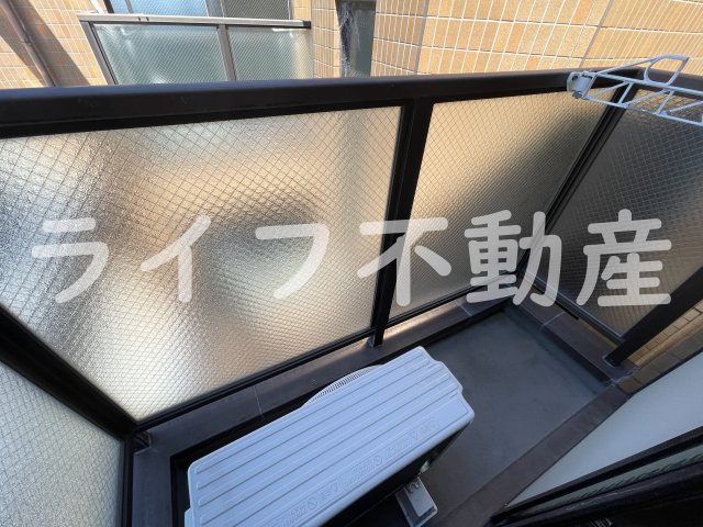 ハイツ笹のバルコニー|バルコニーからの眺めを楽しみながら食事をしませんか