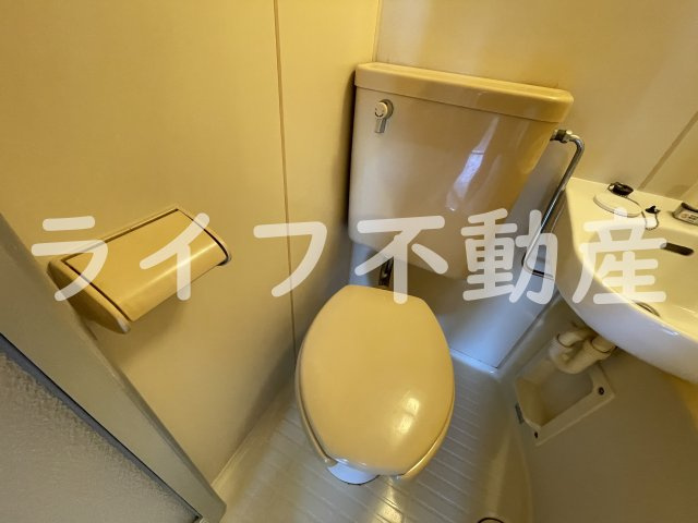ハイツ笹のトイレ|落ち着いた色調のトイレです