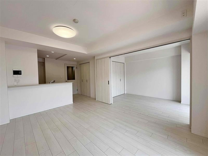 サンクタス横濱三ツ沢公園の居間・リビング