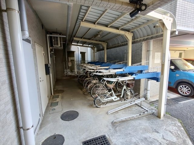【駐輪場】の画像