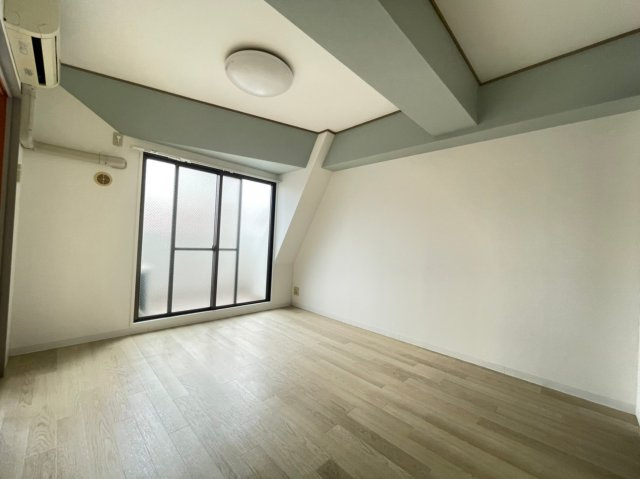 シャトー滝ノ茶屋の居間・リビング