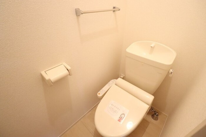 ゼルコーバ　Aのトイレ|落ち着いたトイレです