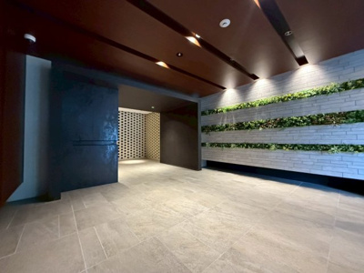 【ロビー】 | ソルレヴェンテ新梅田 