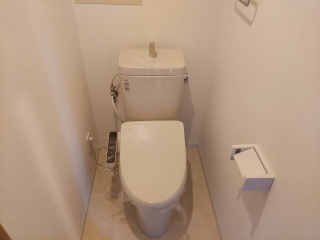 セントラル宝塚中山のトイレ|温水洗浄便座付き