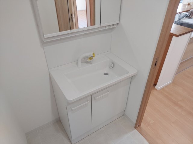 セントラル宝塚中山の独立洗面台|洗面台