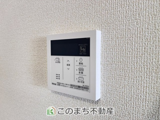 【設備】 | LiveleGarden.S八千代東原　3号棟 | 省エネ仕様の給湯器です☆設定した温度のお湯が出ます！お風呂のお湯はりもボタン１つで自動です♪

