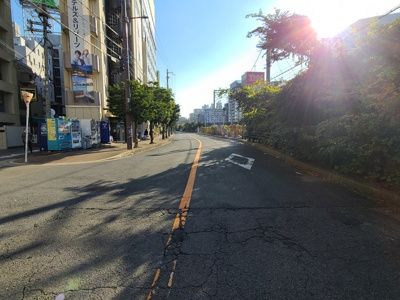 【その他】 | ステュディオ新大阪 | 建物の前の道です
