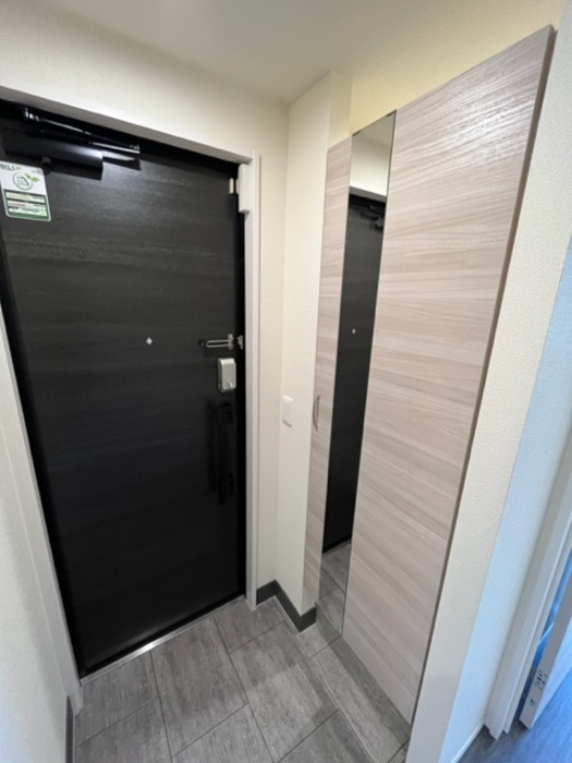 ウィスティリアの玄関