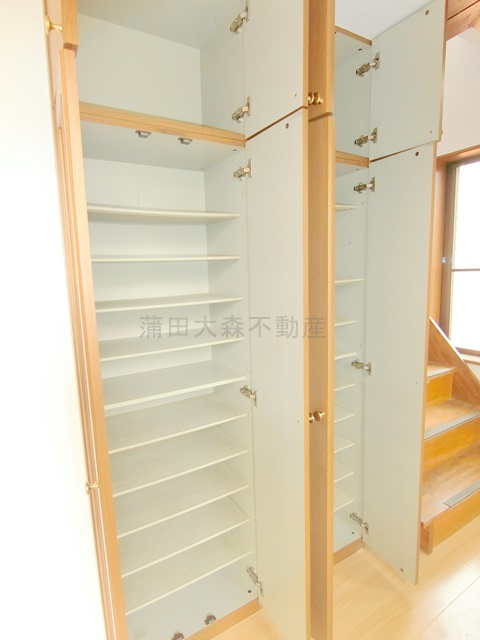 ヴィラフジの収納|玄関収納