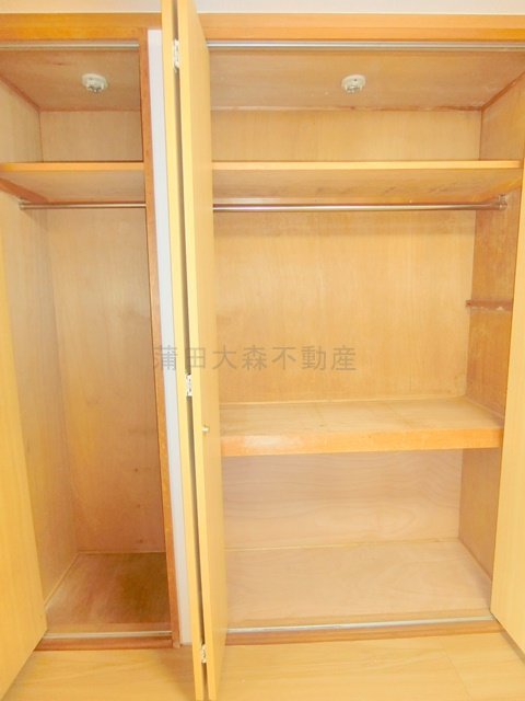 ヴィラフジの収納|1F洋室5.2帖の収納