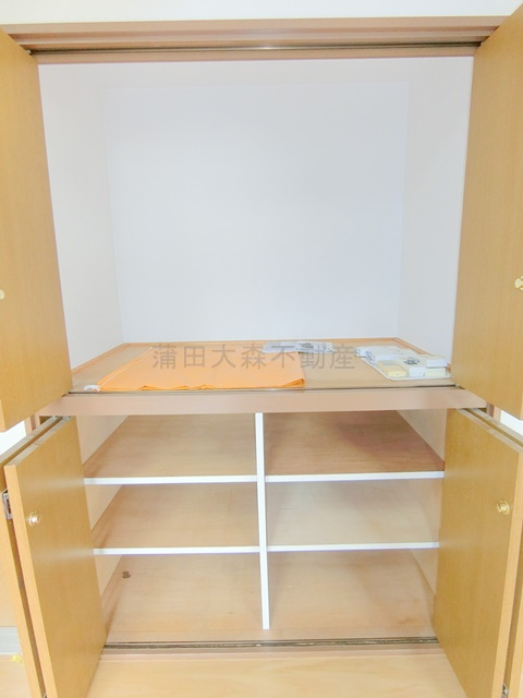 ヴィラフジの収納|LDKの収納②