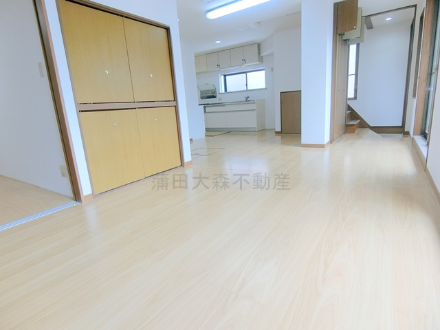 ヴィラフジの居間・リビング|LDK18.8帖