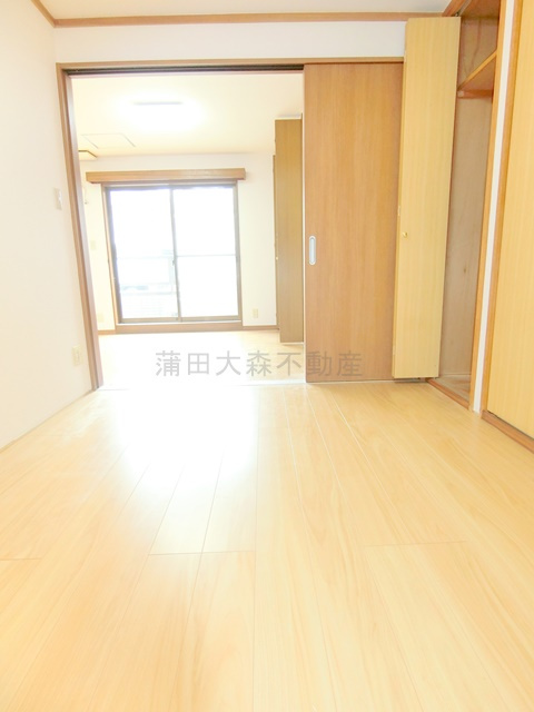 ヴィラフジの寝室|1F洋室5.2帖