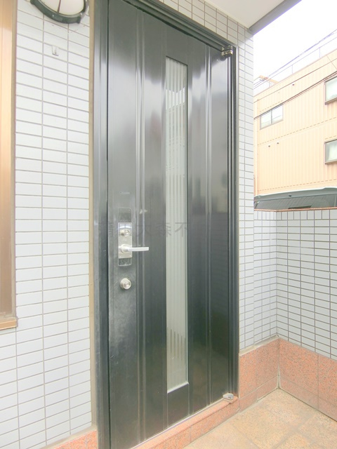 ヴィラフジの玄関