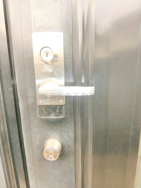 ヴィラフジの玄関