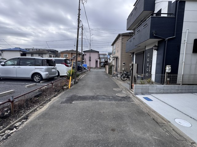 葛飾区南水元４丁目新築戸建【花の木小学校：10分】の前面道路含む現地写真|東側前面道路