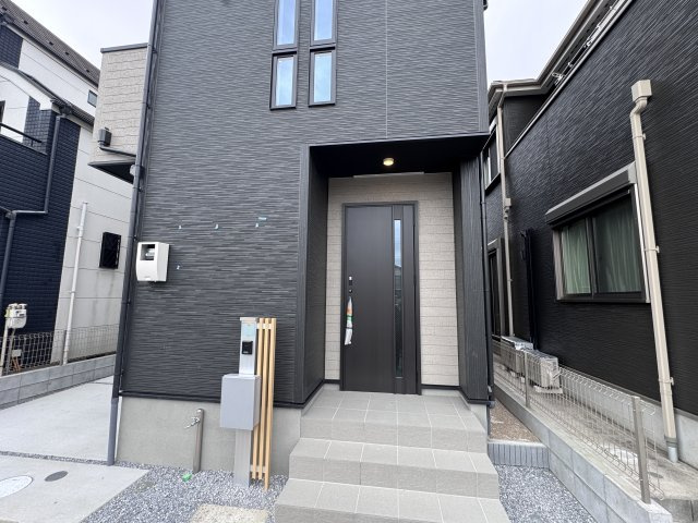 葛飾区南水元４丁目新築戸建【花の木小学校：10分】のエントランス|エントランス・玄関ポーチ