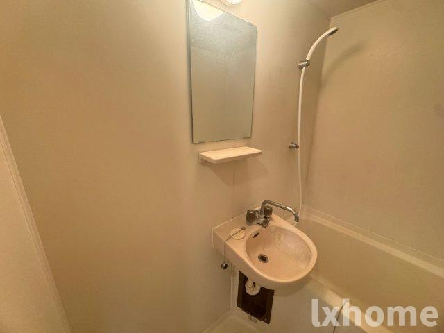 サンフォレスト新中条の洗面所|広い洗面スペース