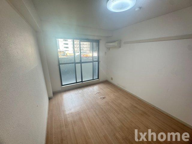 サンフォレスト新中条の居間・リビング|こちらのリビングで趣味の時間をお楽しみください